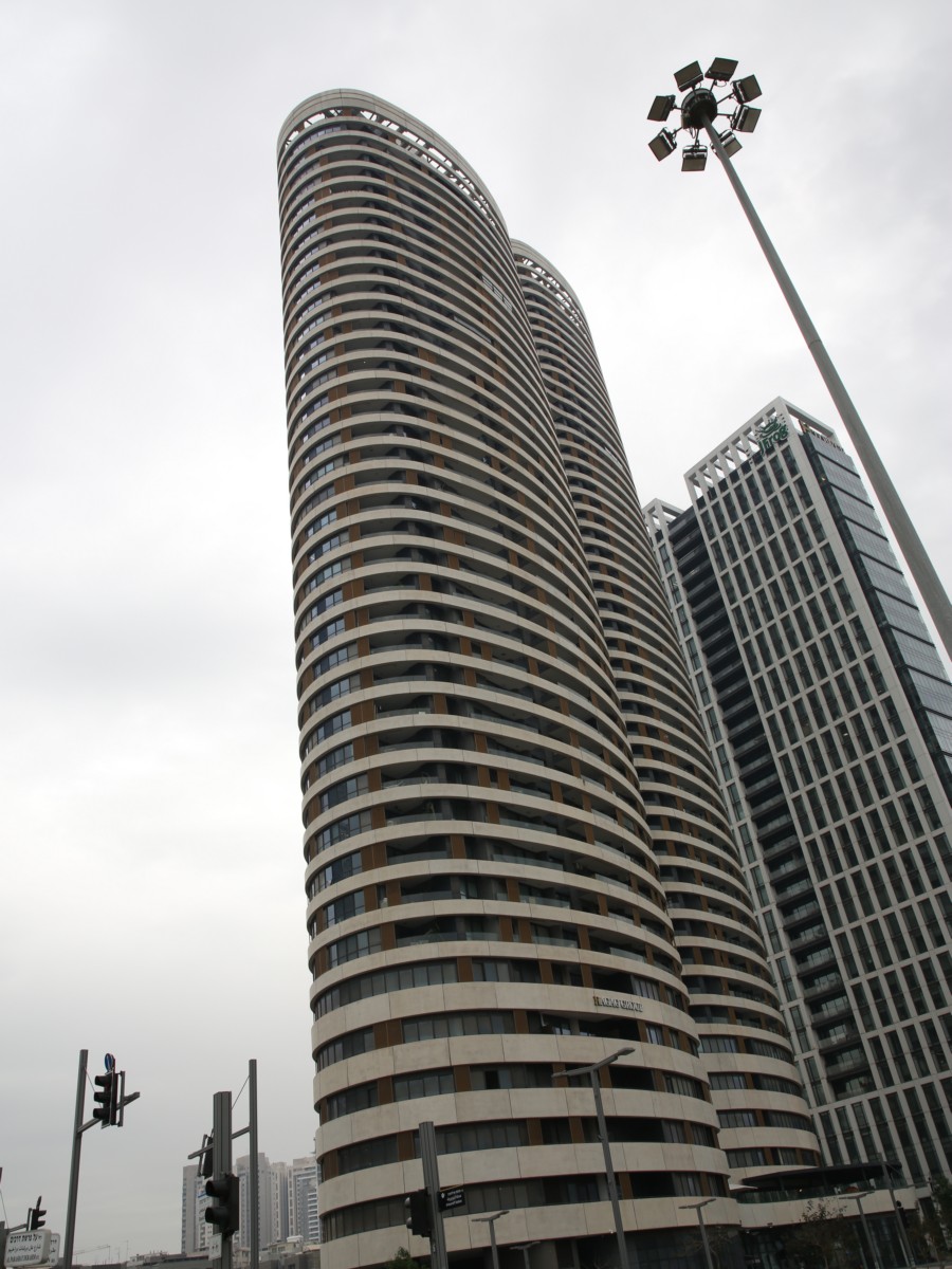 Horizontal photo